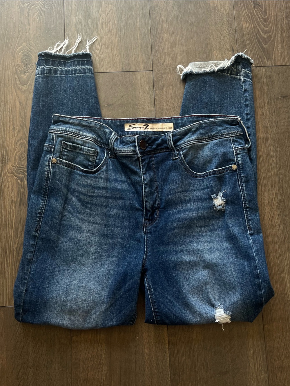NWOT Seven7 Distressed Blue Skinny Jeans